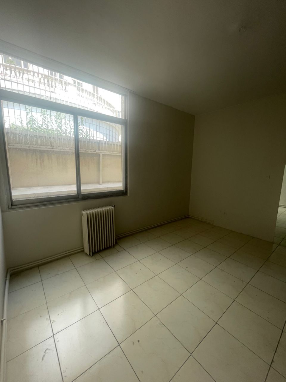 اجاره اداری 200متر آجودانیه