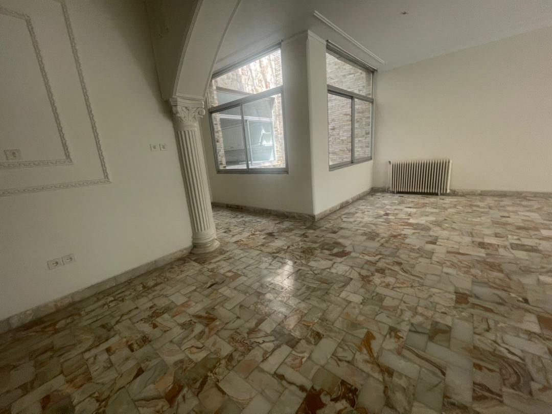 اجاره اداری 200متر آجودانیه