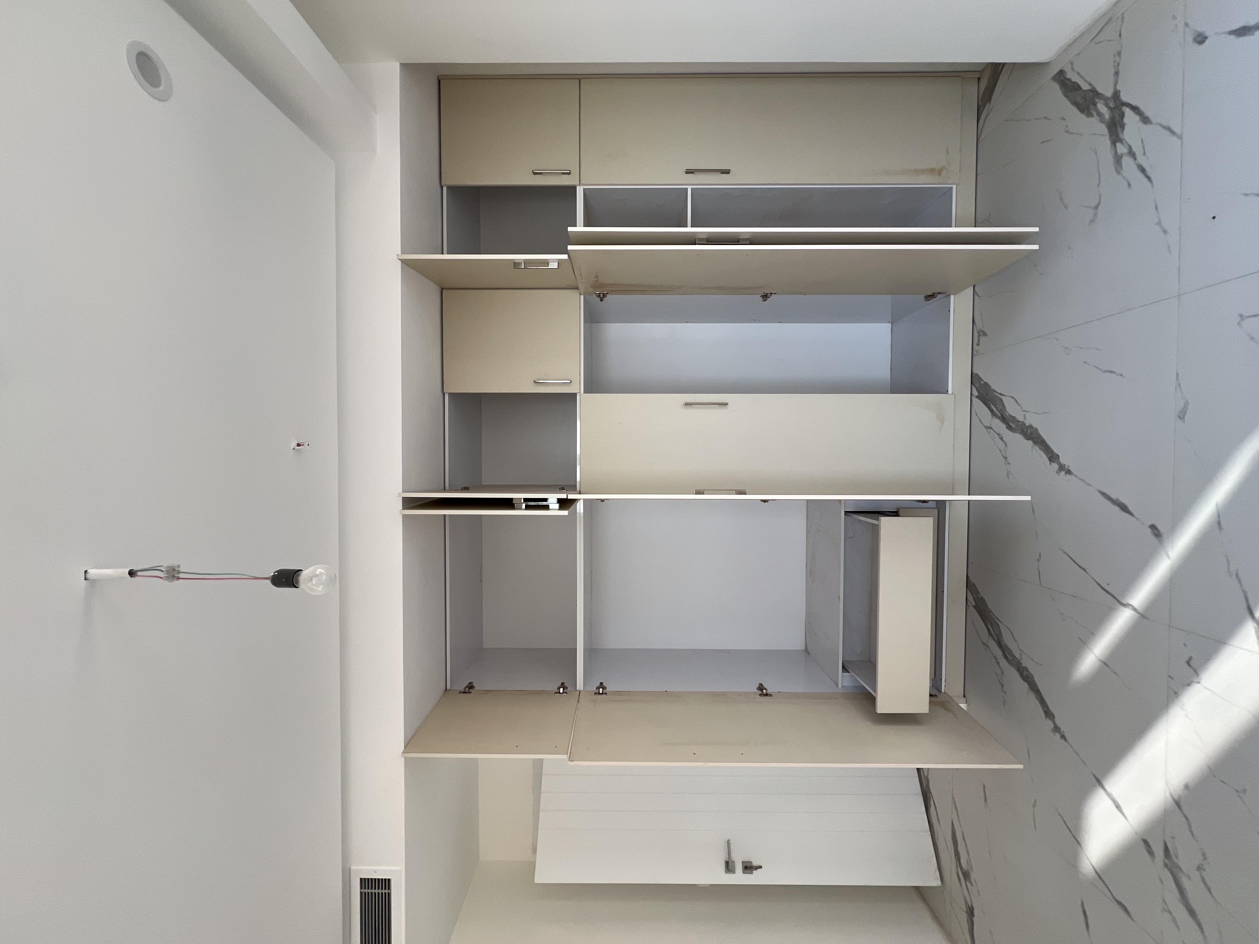 فروش اپارتمان  130 متر آپارتمان 3 جهت نورگیر لاکچری ساخت