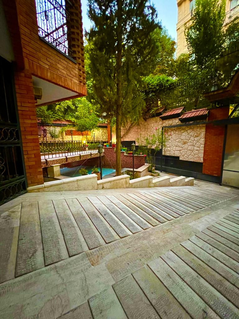 کلنگی 320 متر بر و ابعاد عالی