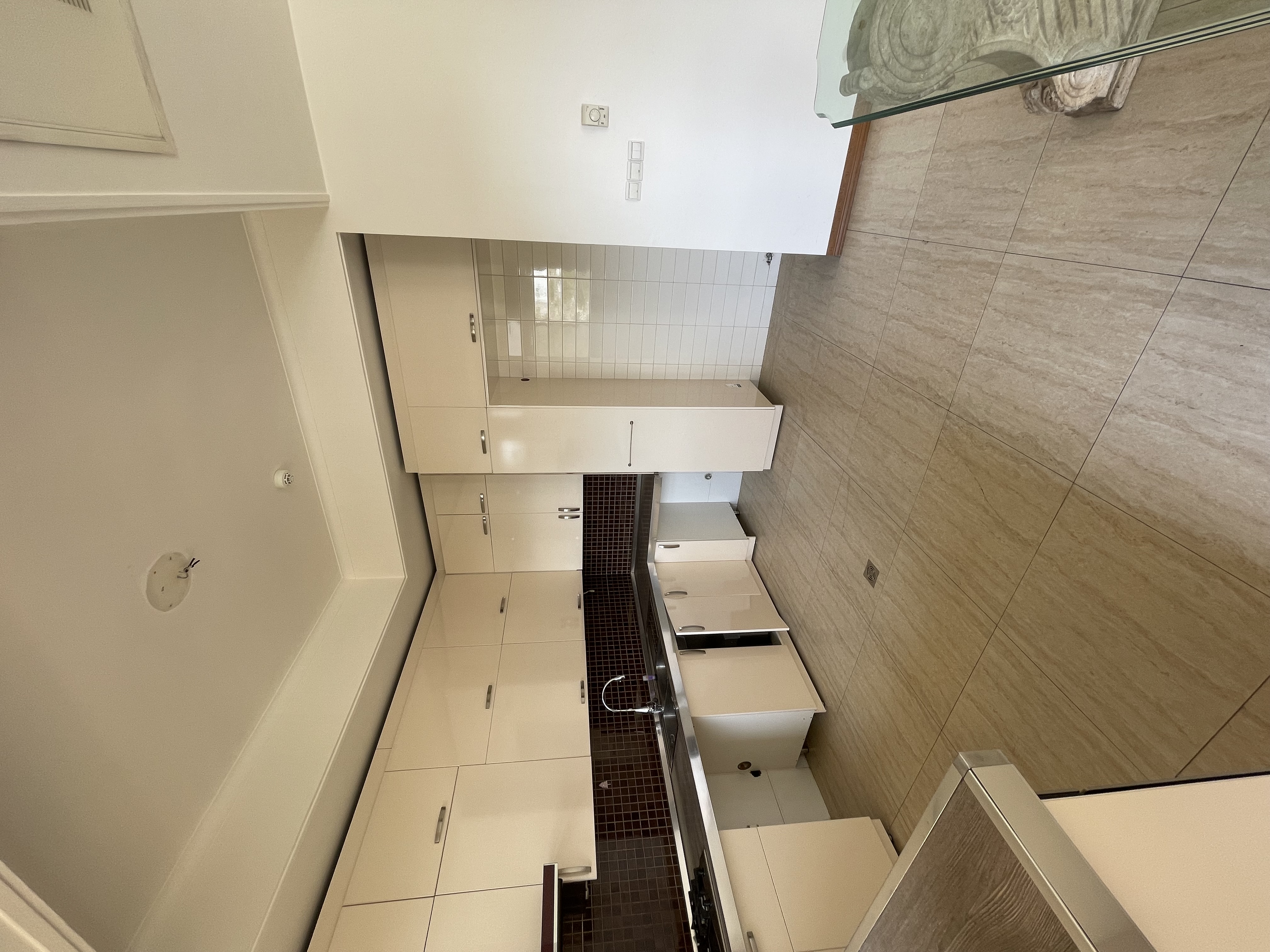 فروش آپارتمان 180 متر اندرزگو غرق نور