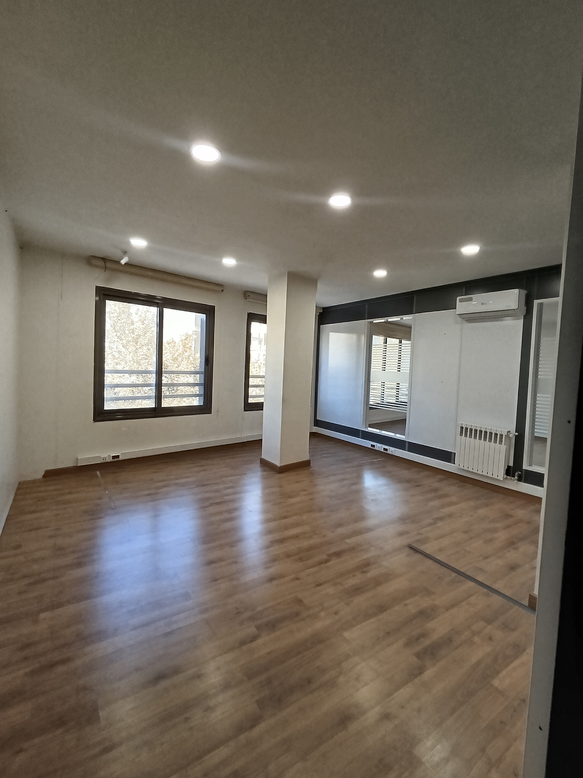 اجاره اداری 130متر  فرمانیه