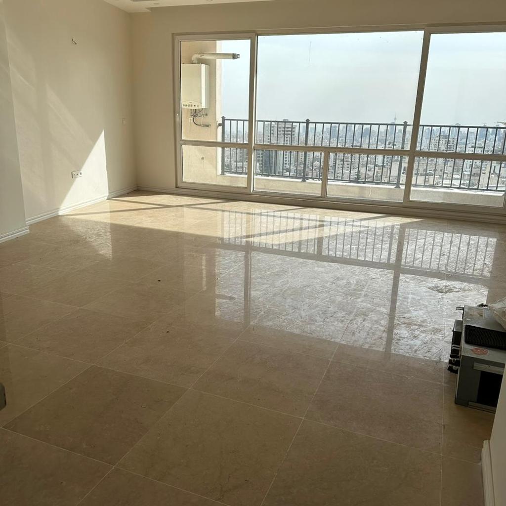 فروش آپارتمان ۲۲۰ متر تراس چیدمان