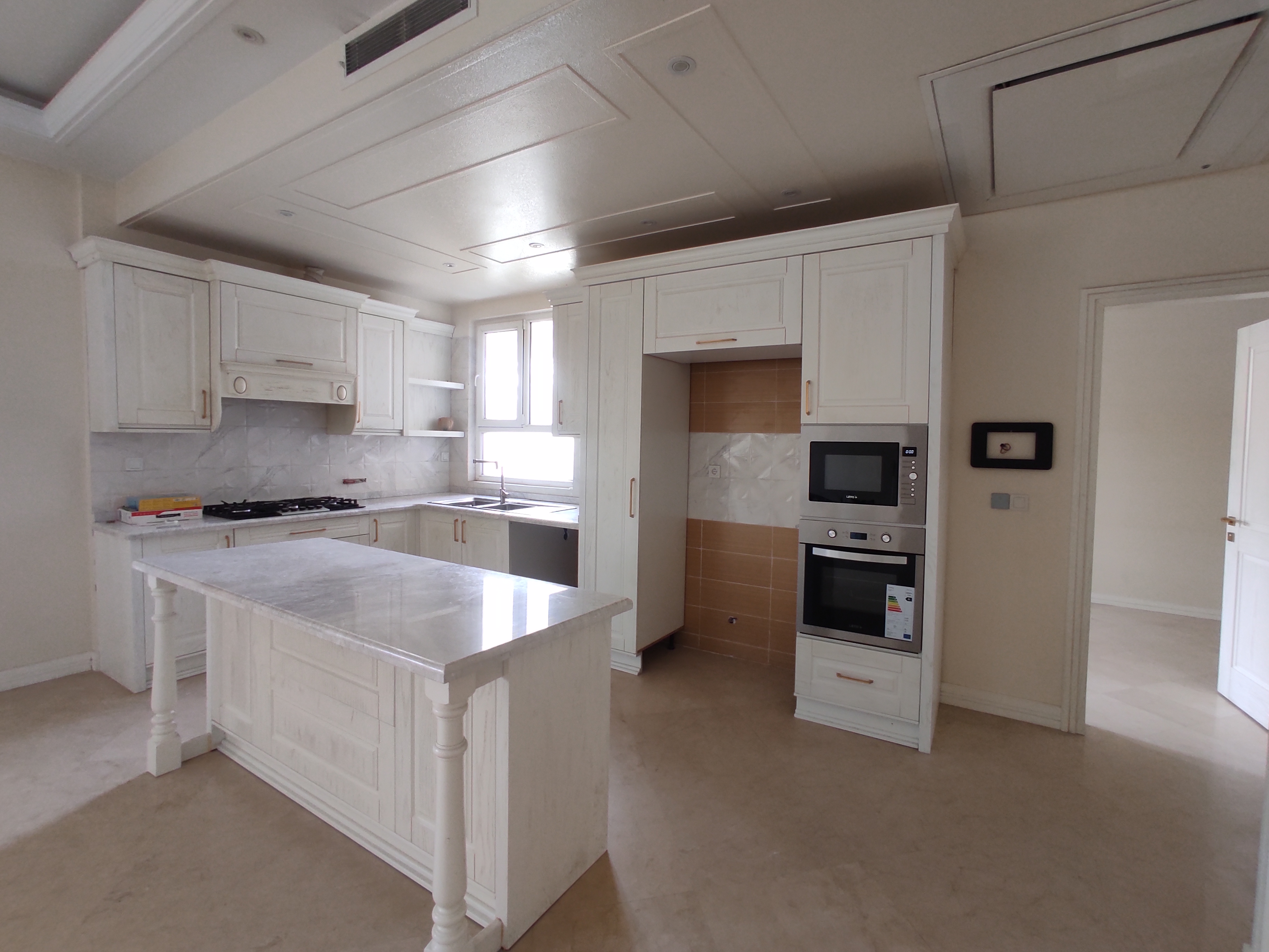 110متر نیاوران یاسر ویو شمال دو خواب مستر