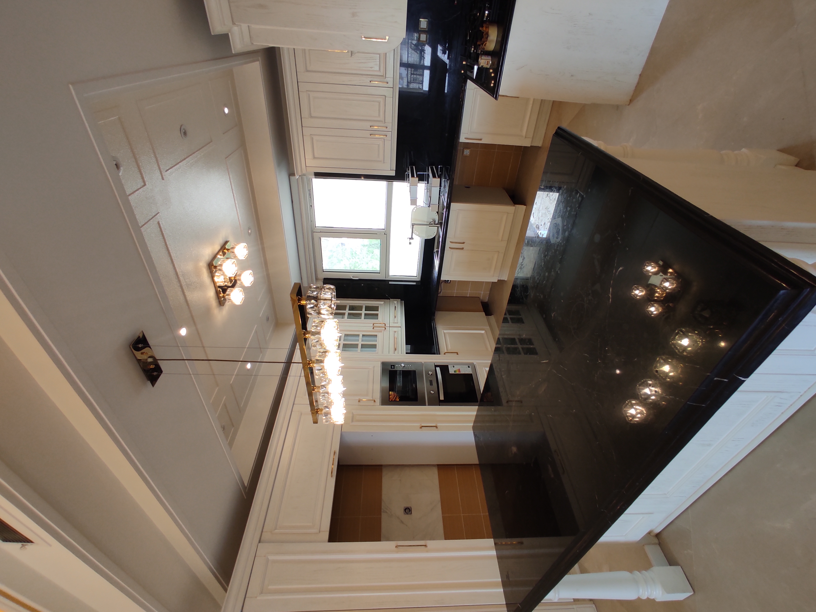 آپارتمان ۱۷۰ متری ویو جنوب /۳ جهت نور