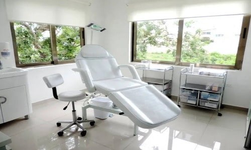 بررسی امکانات رفاهی، بهداشتی و درمانی در منطقه ۸ تهران