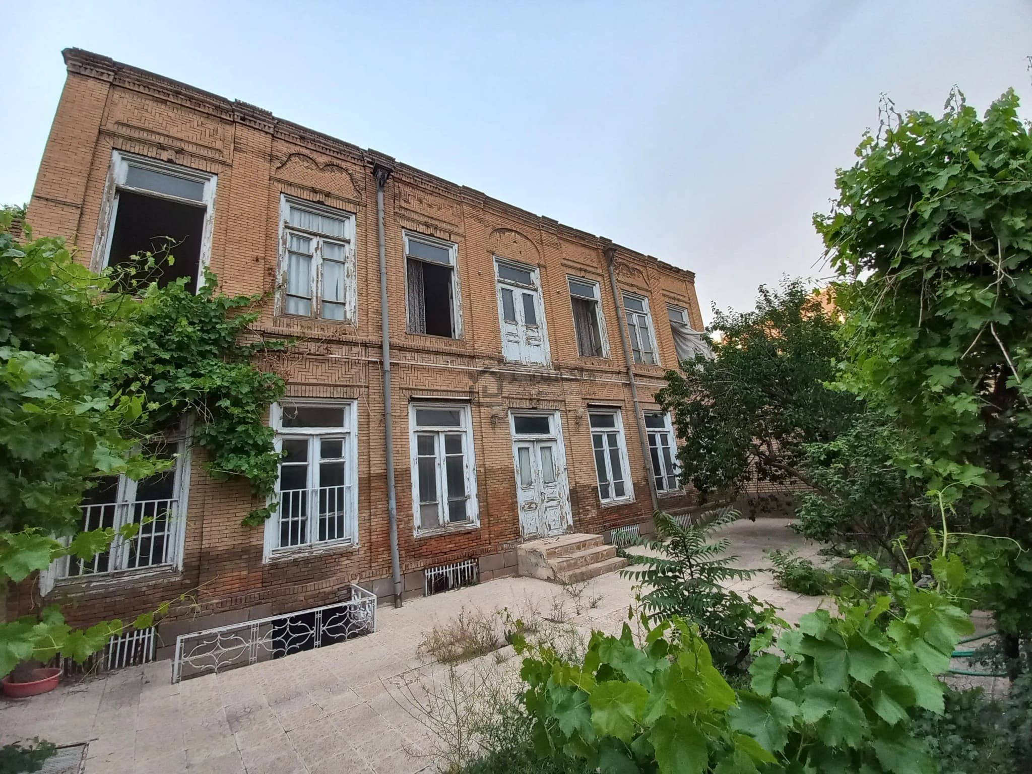 چگونه ملک قدیمی را تبدیل به سرمایه سودآور کنیم